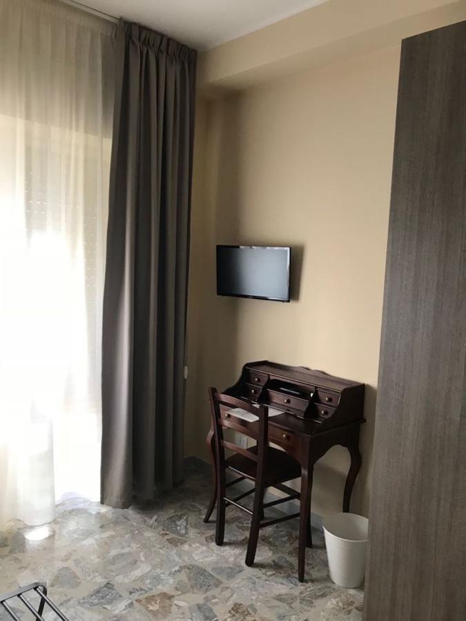 Theokritos Flat Siracusa Hotel Сиракуза Екстериор снимка